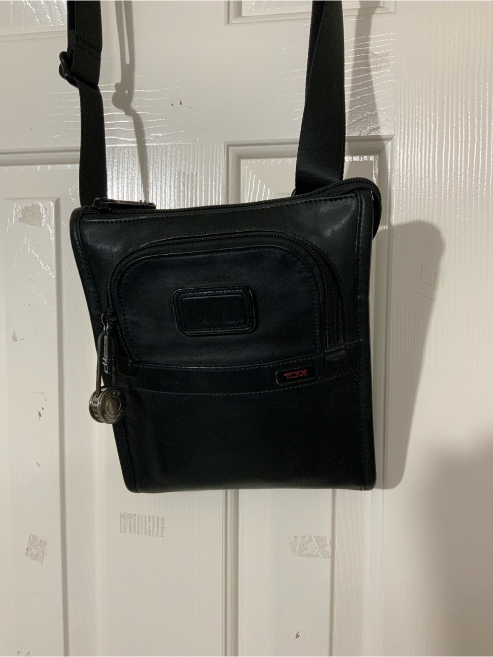 Tumi Gen 4.3 - 9.5” POCKET BAG SMALL Sling Crossbody - 100% BLACK LEATHER